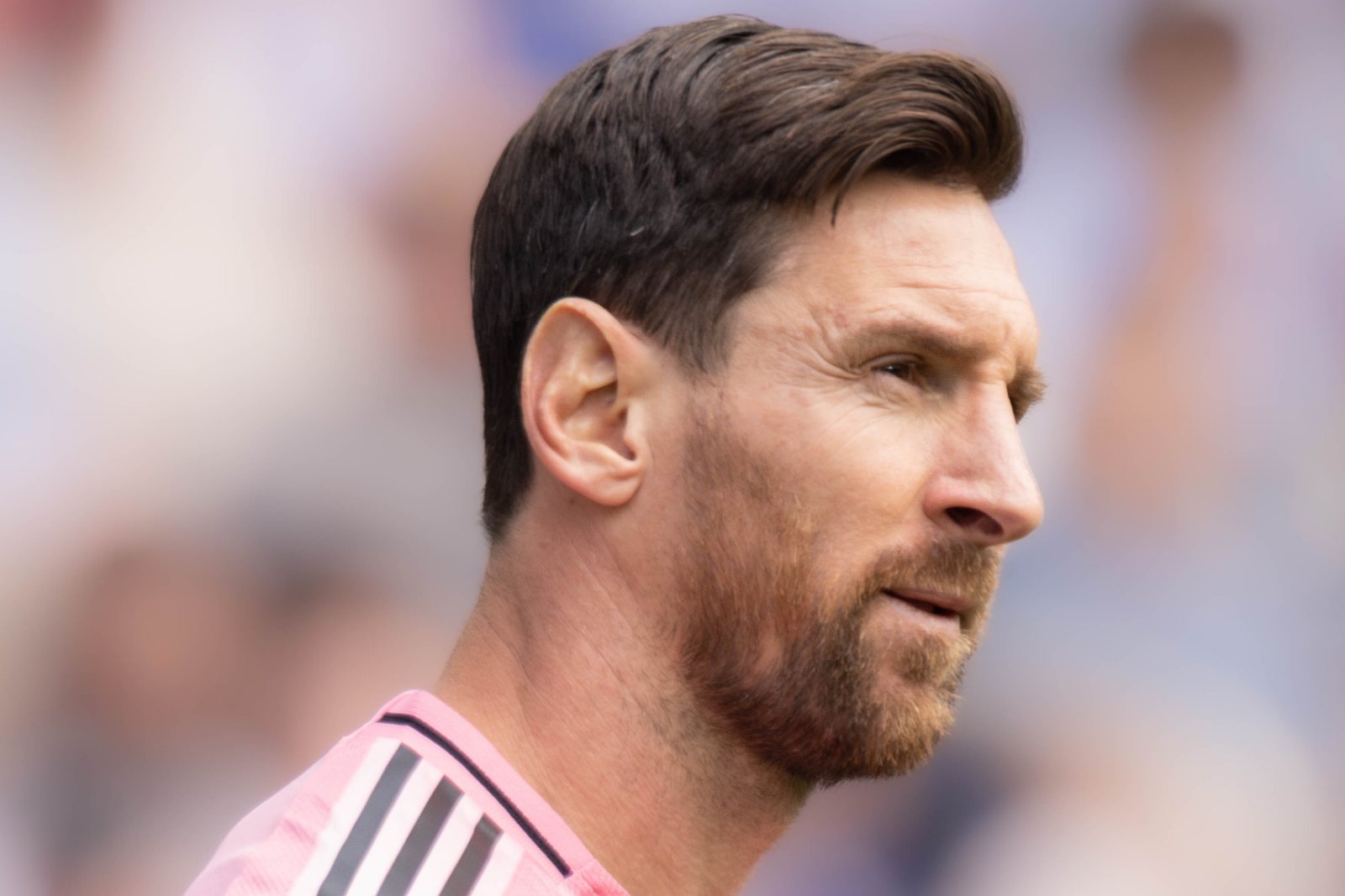 Lionel Messi in profile in an Inter Miami shirt, 2025